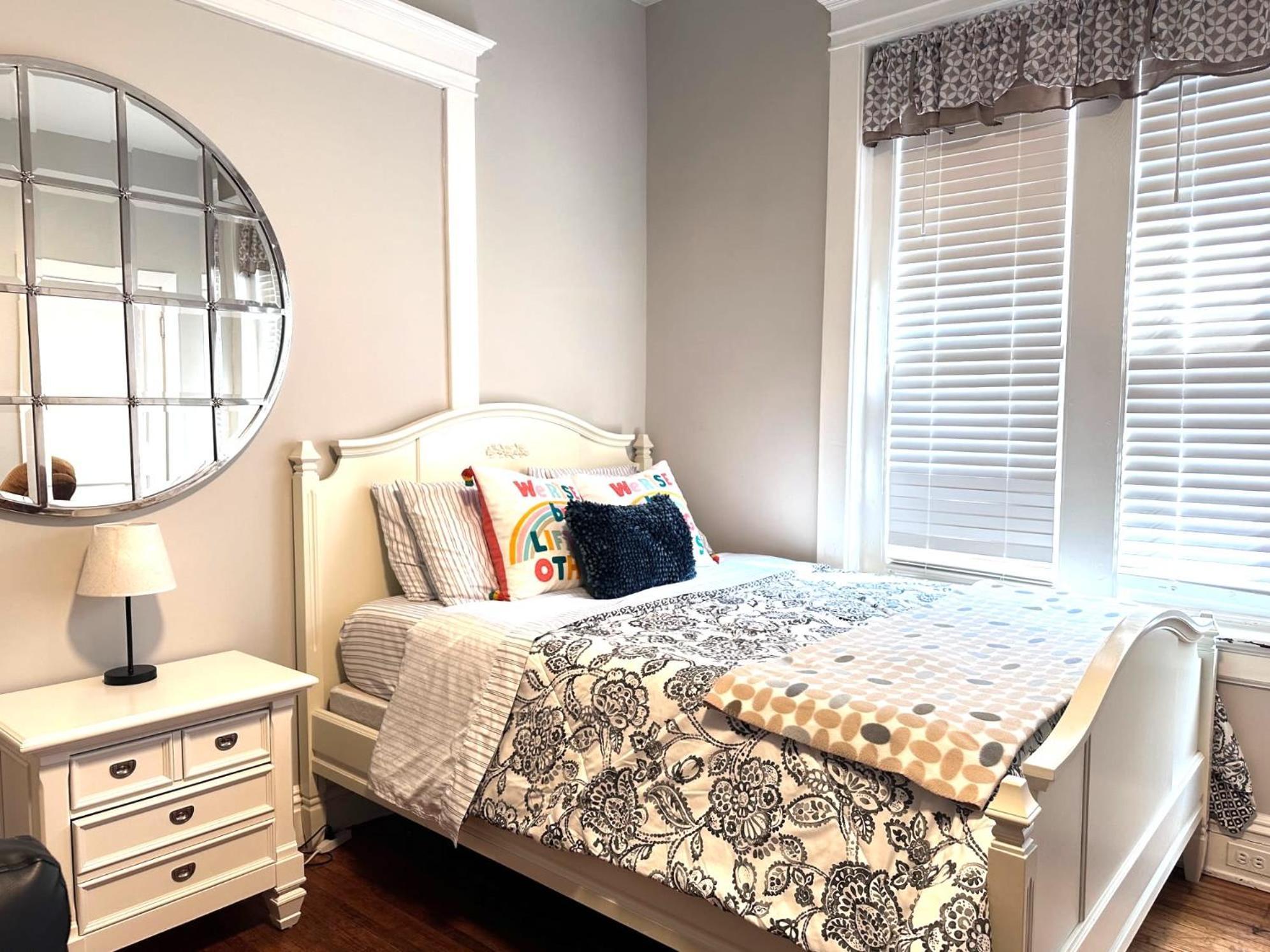 E1 Centrally Located In Carytown Fully Fenced ريتشموند المظهر الخارجي الصورة