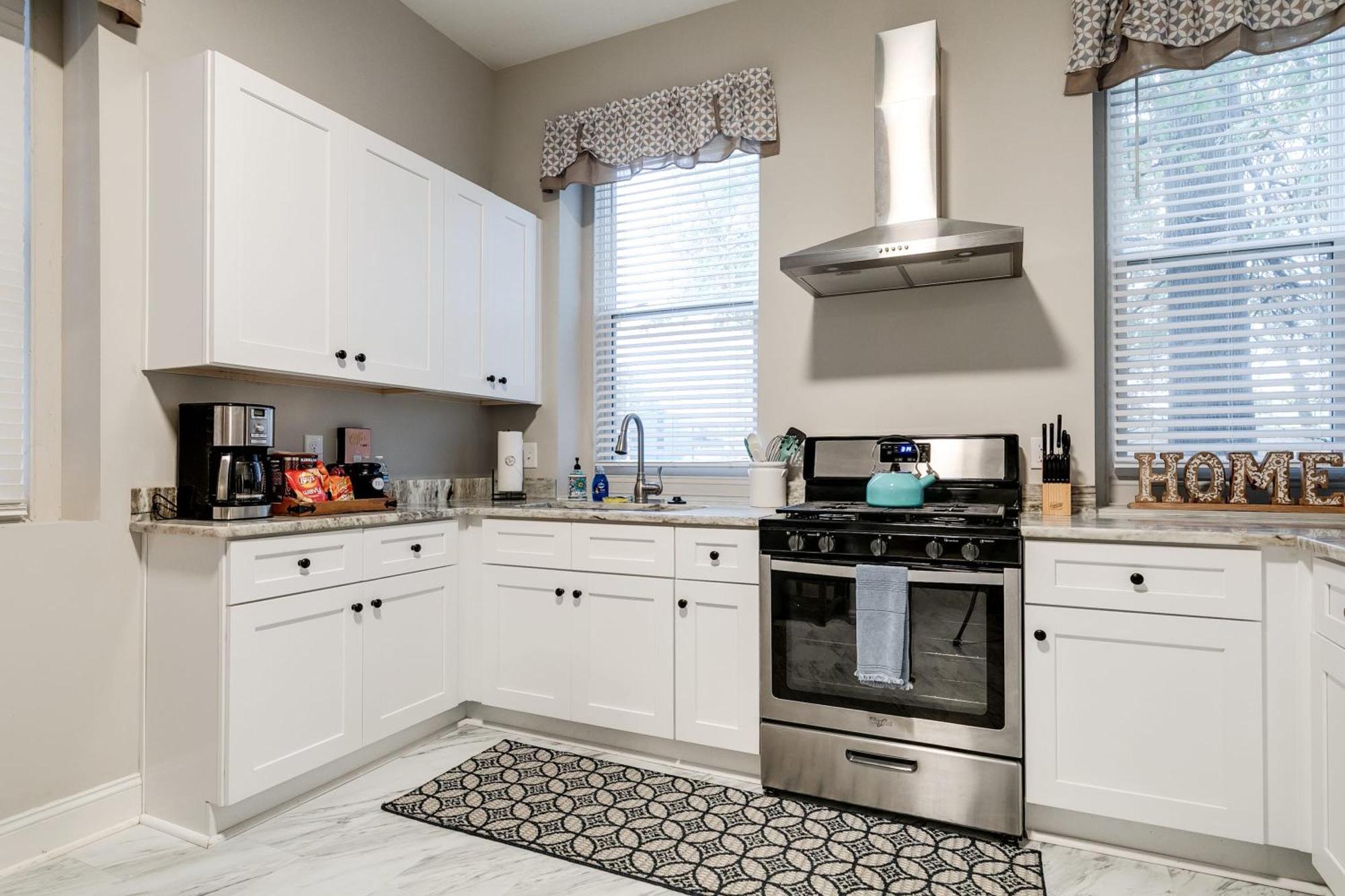 E1 Centrally Located In Carytown Fully Fenced ريتشموند المظهر الخارجي الصورة